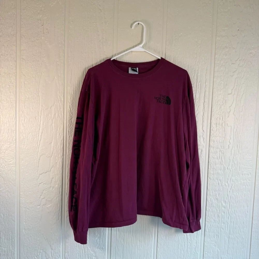 The North Face Men's Long Sleeve Tee - Burgundy